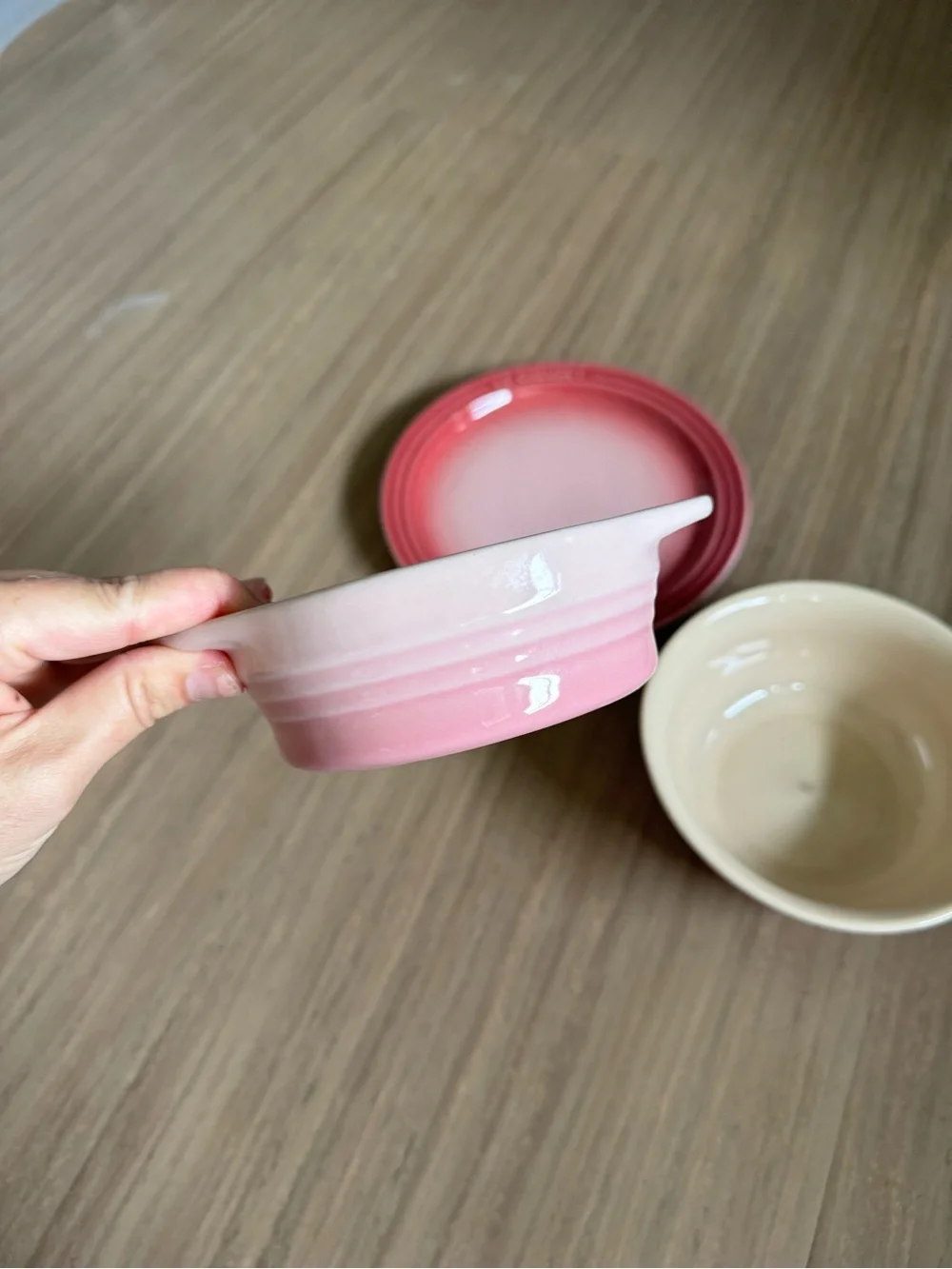 Le Creuset Pink and Cream Stoneware 3 Piece Bowls and Plate Set